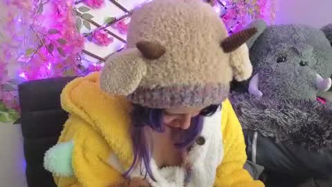 aria_silk online show from July 23, 2026, 1:58 am