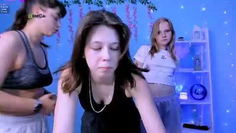aria_wild_ online show from July 22, 2026, 6:54 pm