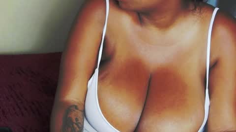 AriaGreeenn online show from July 16, 2026, 5:57 am