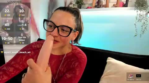 Ariana blonde online show from July 28, 2026, 4:39 pm