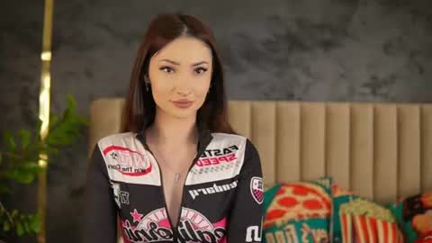 arianna_moonx online show from July 10, 2026, 8:29 am
