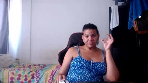 ariannaloovel online show from July 25, 2026, 4:15 pm