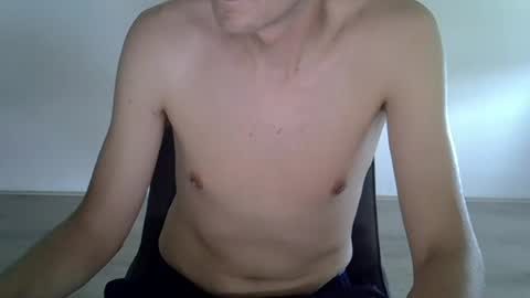 arnoanro online show from June 24, 2026, 4:06 pm