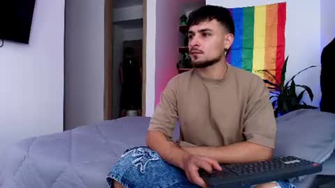 Aron Santoro online show from June 11, 2026, 4:27 pm