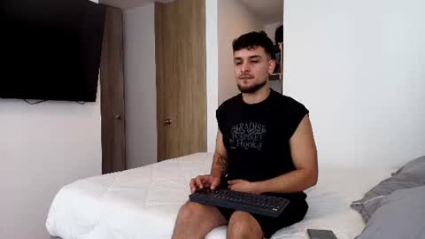 Aron Santoro online show from August 7, 2026, 12:23 am