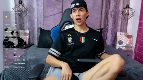 Arontawers online show from June 20, 2026, 7:16 pm