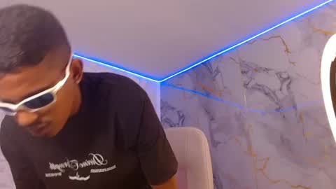 Arthurcock Independent Model online show from July 7, 2026, 2:03 am