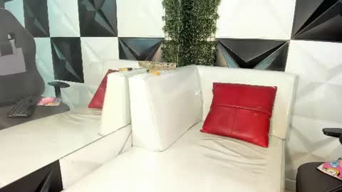 Arthurcock Independent Model online show from July 11, 2026, 2:58 am