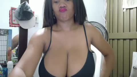 ashanty_1012 online show from June 18, 2026, 10:47 pm