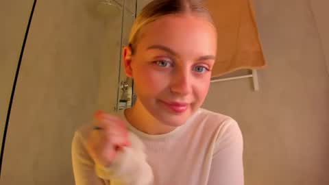 your pretty Ashley online show from June 16, 2026, 7:16 pm