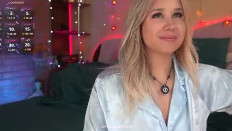 Anna Anya online show from July 20, 2026, 1:57 pm