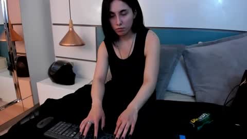 Ashkoreh online show from July 10, 2026, 8:44 pm