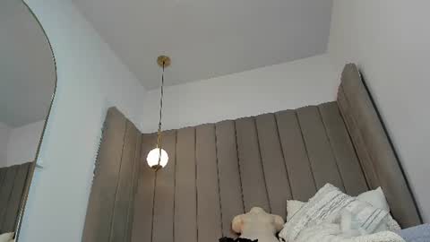 ashley_beaomunt online show from July 21, 2026, 12:40 pm