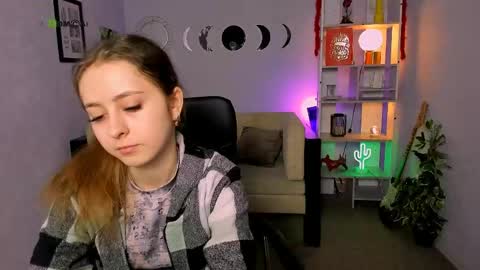 Ashli  online show from April 27, 2026, 12:14 pm