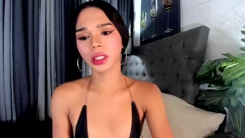 asianpetiteprincess online show from June 7, 2026, 11:25 am