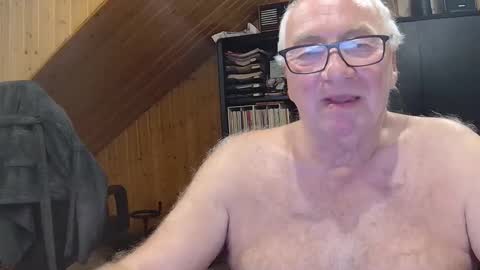 asusandy online show from May 15, 2026, 11:12 pm