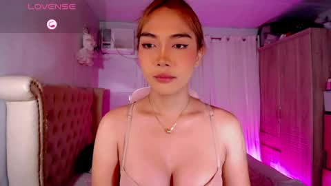Sam online show from July 24, 2026, 7:01 pm