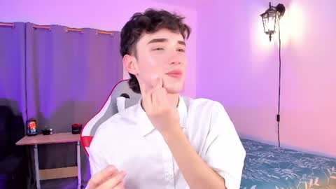 austin_rouse online show from June 10, 2026, 8:52 pm