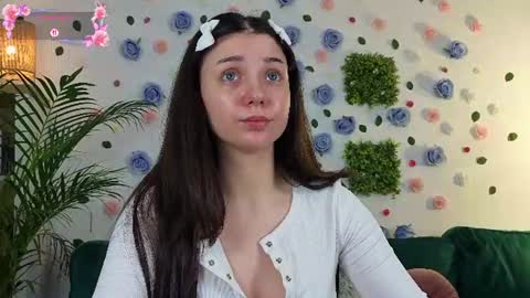 AveryWillow online show from June 20, 2026, 1:41 am