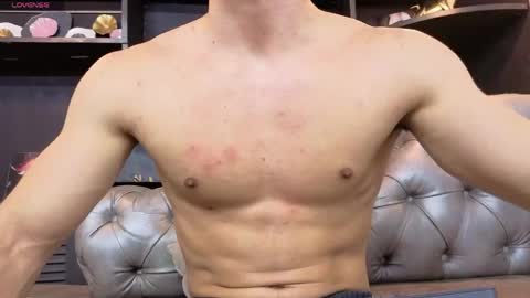 Axel  online show from May 14, 2026, 9:05 am