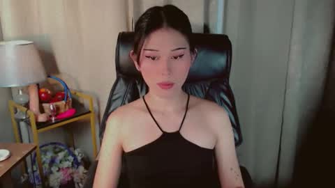 AYAHOSHILOVESYOU online show from May 11, 2026, 4:37 pm