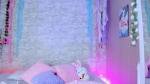 Ayla online show from May 17, 2026, 5:49 am