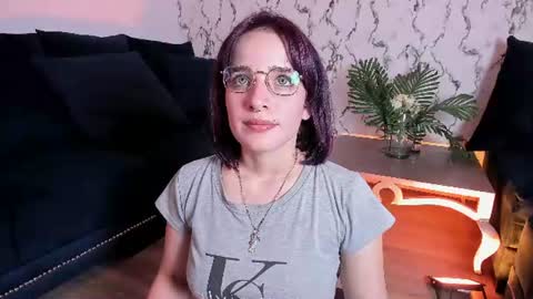 Azahara online show from June 26, 2026, 6:45 pm