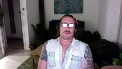 Bad dad43 online show from July 14, 2026, 2:05 am