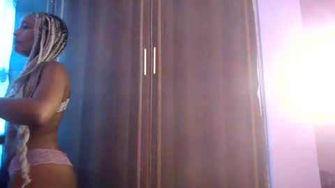 badgalheloves online show from May 25, 2026, 5:35 am