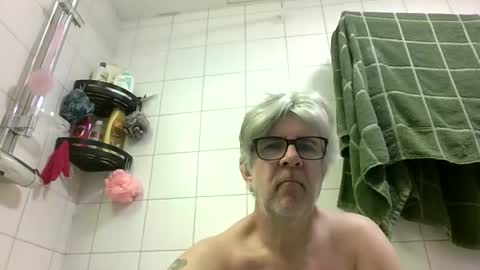 baggelina75 online show from May 3, 2026, 11:16 am