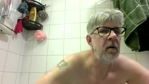 baggelina75 online show from May 13, 2026, 5:32 pm
