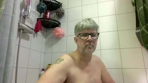 baggelina75 online show from May 18, 2026, 7:52 pm