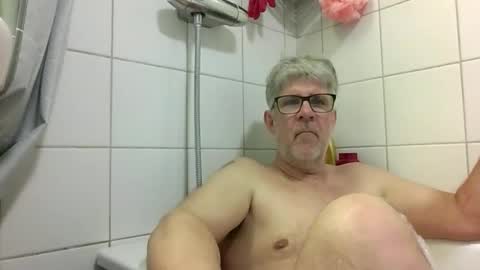 baggelina75 online show from May 19, 2026, 7:09 pm
