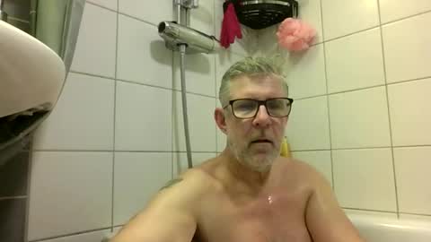 baggelina75 online show from May 21, 2026, 6:26 pm