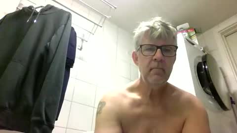 baggelina75 online show from June 10, 2026, 3:39 am