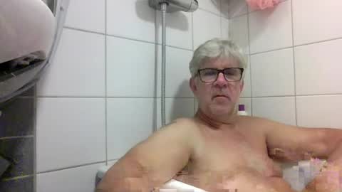 baggelina75 online show from July 6, 2026, 6:43 pm