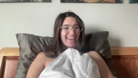 bambifarrina online show from May 12, 2026, 2:58 pm