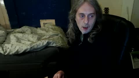 bangintoleather online show from May 10, 2026, 2:06 am