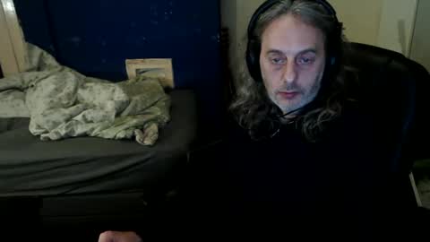 bangintoleather online show from May 18, 2026, 2:07 am