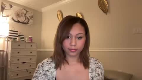 chicka online show from July 8, 2026, 3:44 am