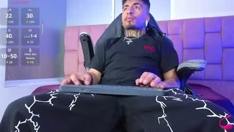 bastian66_ online show from June 15, 2026, 2:03 am