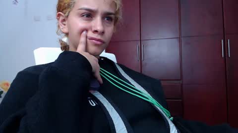 Sara  Juan online show from July 18, 2026, 3:00 am