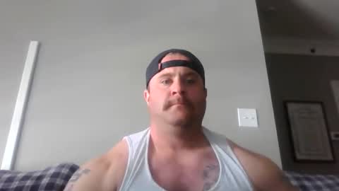 Snapshot of bearded4urpleasure chatting on May 1, 2026, 6:01 pm bearded4urpleasure online show from May 1, 2026, 6:01 pm