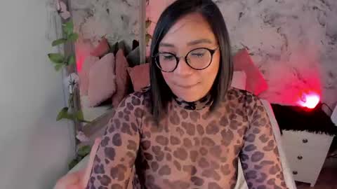 Dessi  online show from July 15, 2026, 12:43 pm