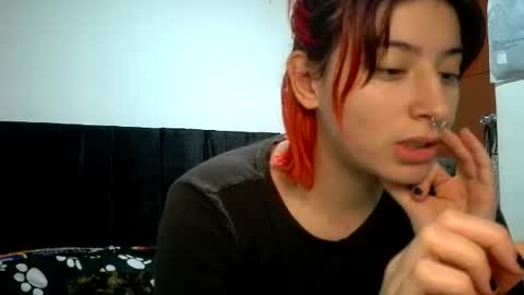 bella_thorne1999 online show from June 23, 2026, 11:47 pm