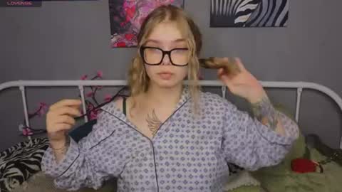 KENDALL  NATHAN online show from June 22, 2026, 8:33 am