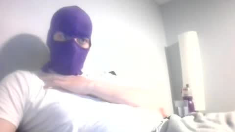 bennybueno online show from August 8, 2026, 3:08 am