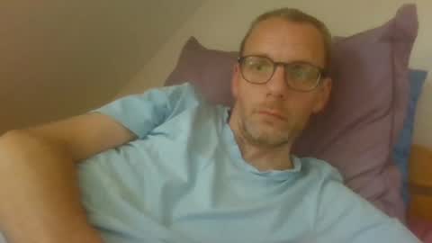 Snapshot of bernie484237 chatting on July 1, 2026, 4:29 pm Bernie online show from July 1, 2026, 4:29 pm