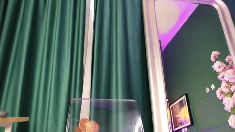Snapshot of bettyvelvet chatting on April 17, 2026, 5:32 am Betty online show from April 17, 2026, 5:32 am