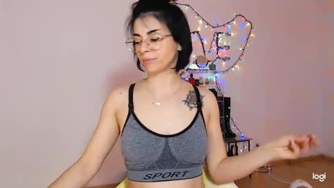 innasugarwild online show from May 3, 2026, 2:23 pm